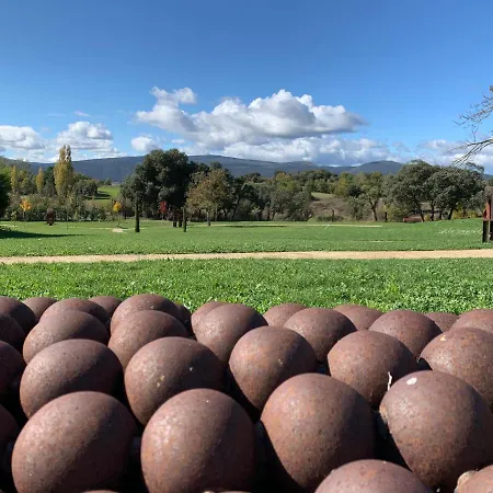 Casa Rural De Un Artista En Plena Naturaleza Piscina Y Parque De Esculturas En Villarcayo Exterior photo