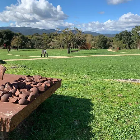 Casa Rural De Un Artista En Plena Naturaleza Piscina Y Parque De Esculturas En Villarcayo Exterior photo