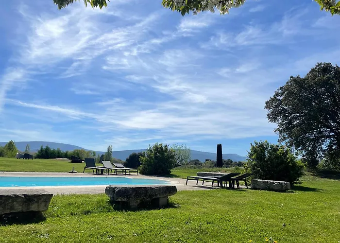 Casa Rural De Un Artista En Plena Naturaleza Piscina Y Parque De Esculturas En Villarcayo