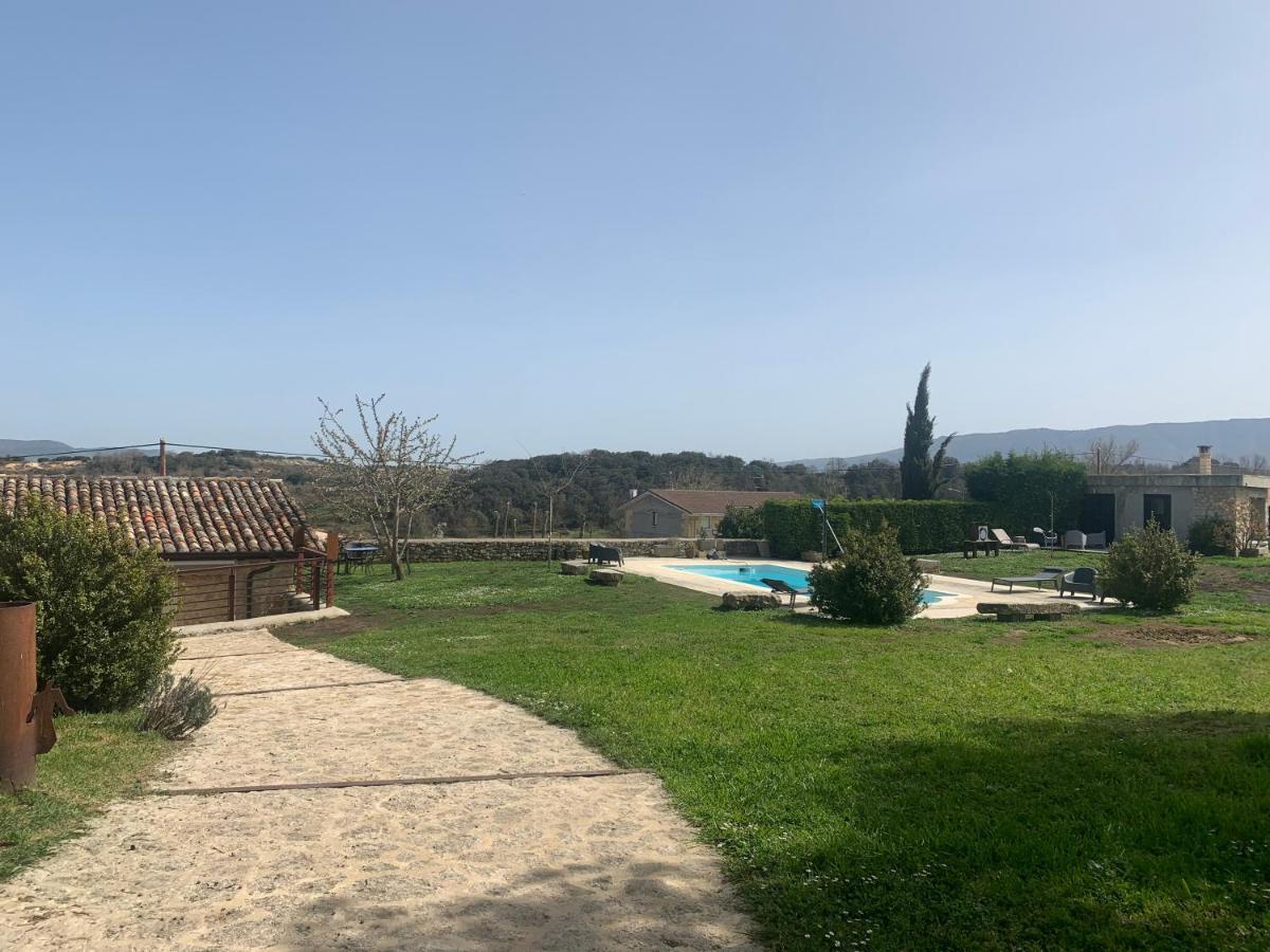 De Un Artista En Plena Naturaleza Piscina Y Parque De Esculturas En Holiday home