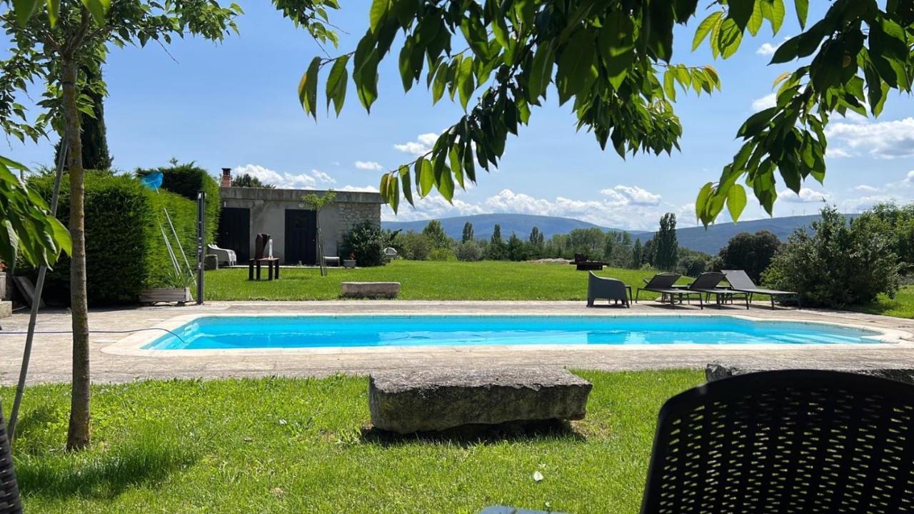 De Un Artista En Plena Naturaleza Piscina Y Parque De Esculturas En * Villarcayo